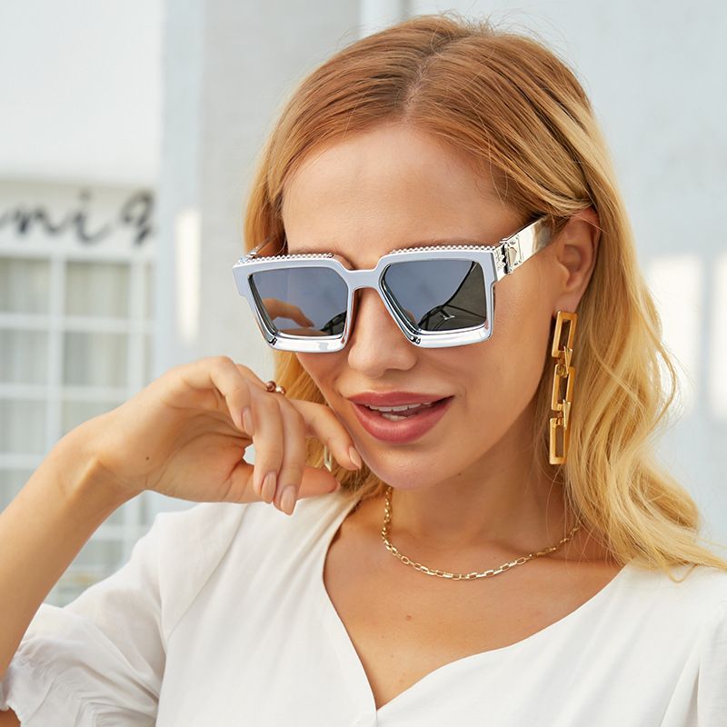 Retro style elegant thick oversize square sunglasses
