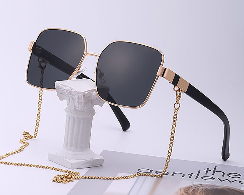 Alloy Frame Retro Square Sunglasses w/ Subtle Neck Chain