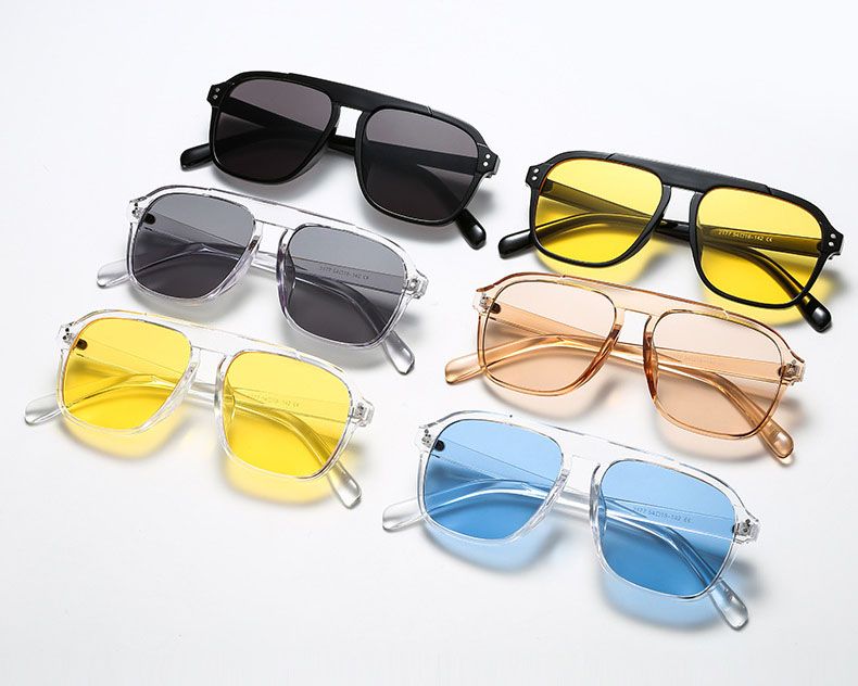 Retro 'D' Shape Frame Sunglasses w/ Dot Nails Decor