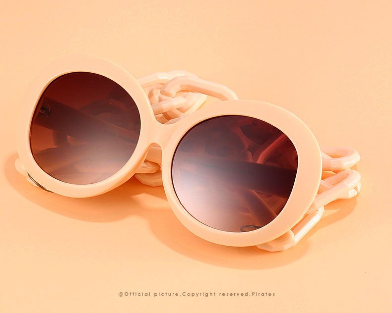 Vintage Round Sunglasses with Fashion Bold Chain