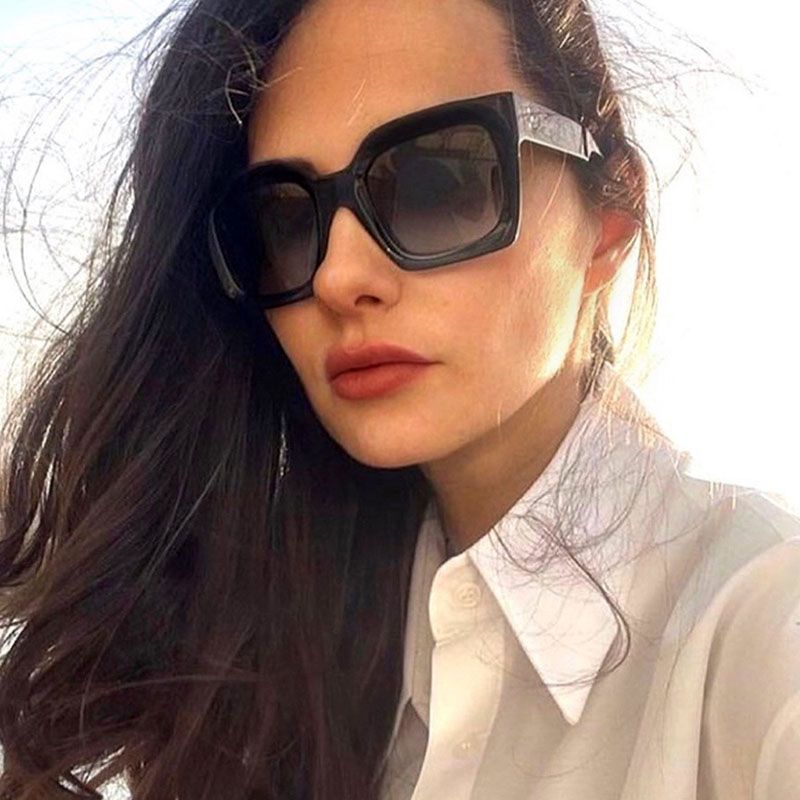 Women Fashion Vintage Bold Frame Square Sunglasses