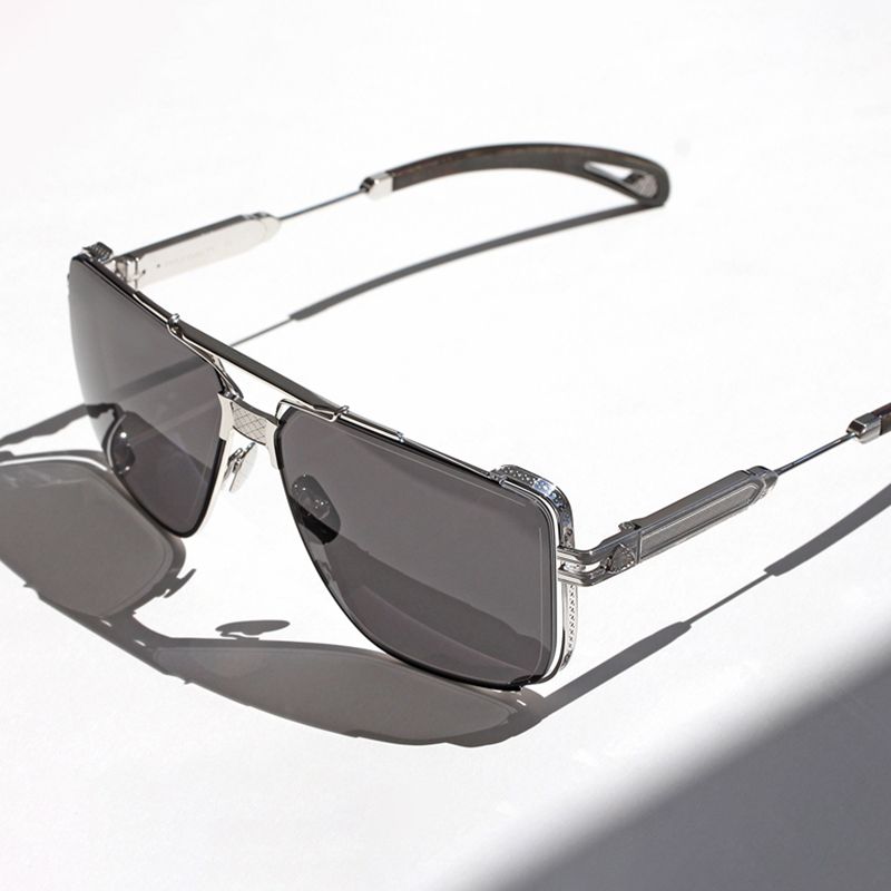 Flat top one piece mono lens mirrored visor sunglasses