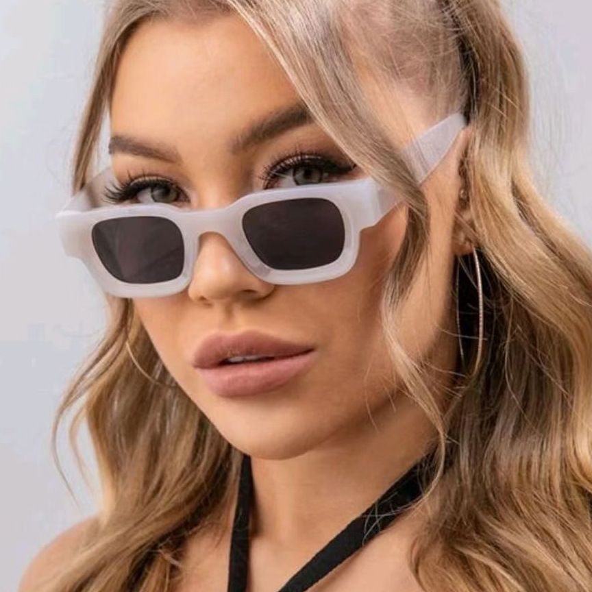 Popular fashion bold temples retro rectangular sunglasses