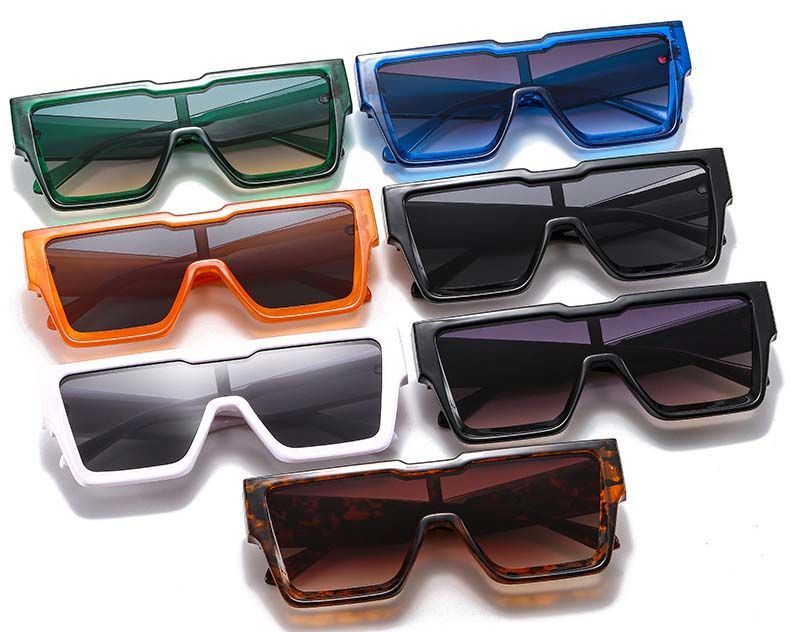 Muscular oversized square one lens sunglasses 