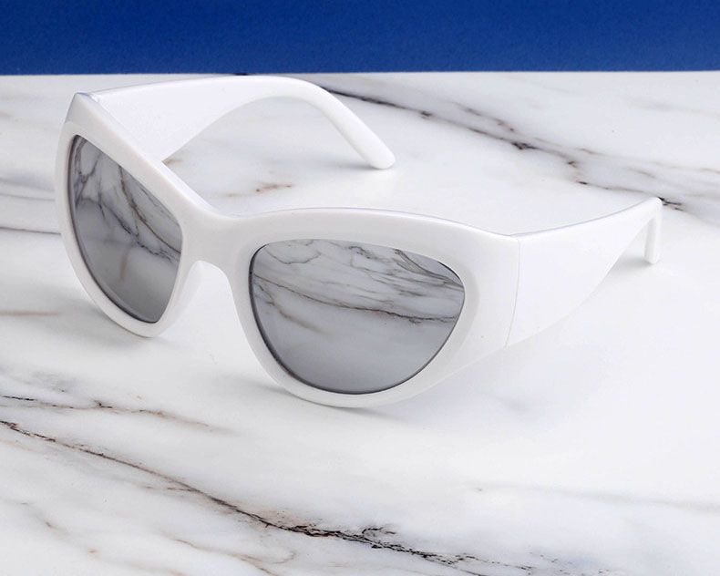 Oversize cat eye shades mirrored wraparound sunglasses