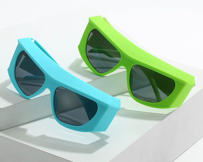 Wraparound Thick Frame Side Bars Sports Sunglasses