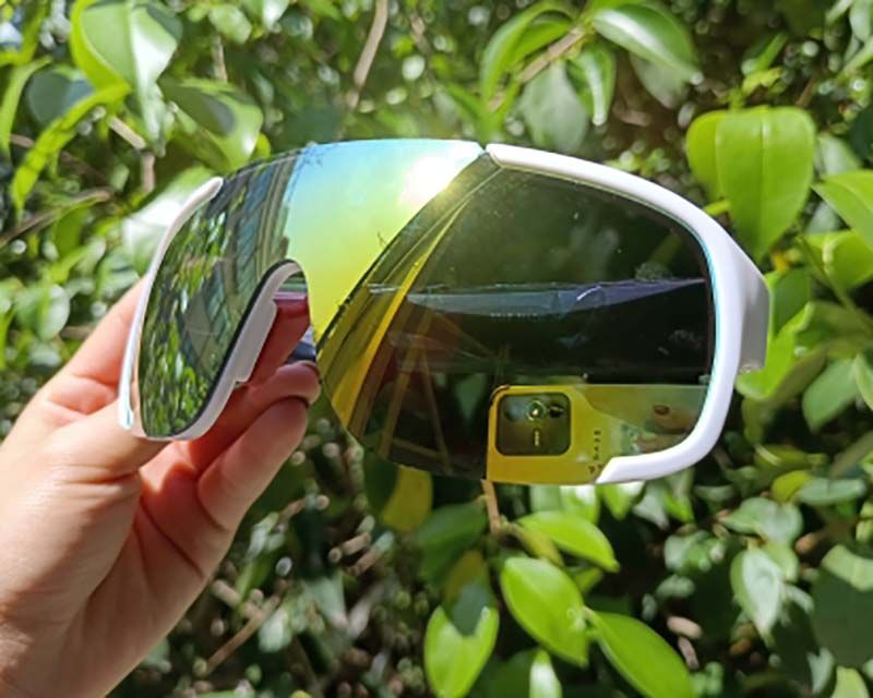Wrap around mirrored one lens sports sunglasses