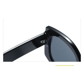 Oversized Square Sunglasses w/ Little Rivets Decor