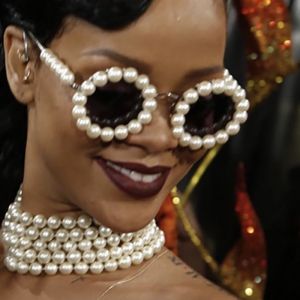 Women Luxury Oversized Vintage Round Pearls Sunglasses